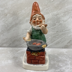 Goebel Figurines, Co-Boys, 17 534 18 Carl the Chef, Tmk 6