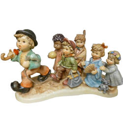 M.I. Hummel 2000 Worldwide Wanderers, PFE Possible Future Edition, Mr. David H. Askew Collection